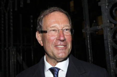Express journalists angered over £334m profits for Richard Desmond as they suffer eight-year pay freeze